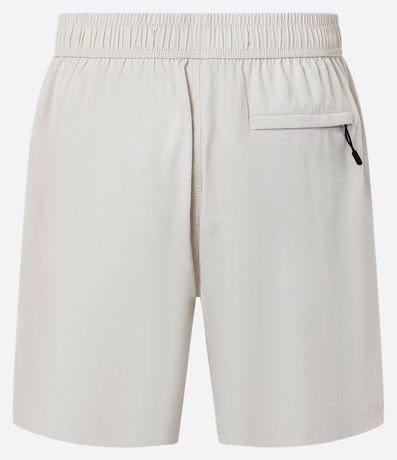 Bermuda con Detalle de Etiqueta Gomosa 6