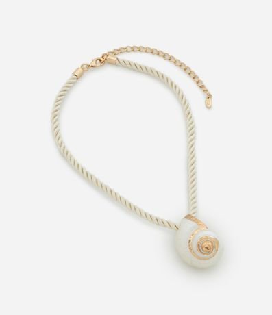 Collar Corto en Cordón con Colgante Caracola 3