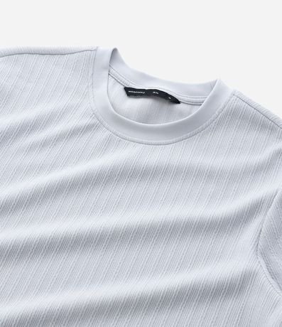 Remera Slim con Textura Vertical 9