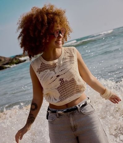 Blusa en Punto con Ponto Cutout y Bordado Floral