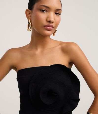 Blusa Cropped sin Bretel en Punto con Volado Floral 3