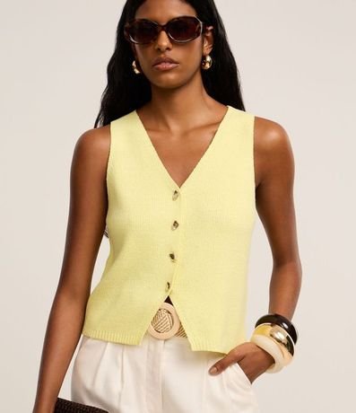 Blusa Texturizada en Punto con Escote V y Botones Irregulares