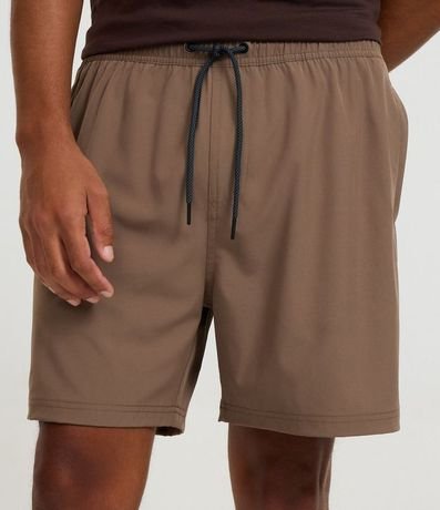 Bermuda con Detalle de Etiqueta Gomosa 2