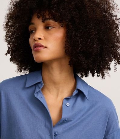 Camisa Texturizada en Orly con Recorte en la Manga 2