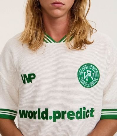 Remera Oversized Deportiva Texturizado con Patch y Bordados 3