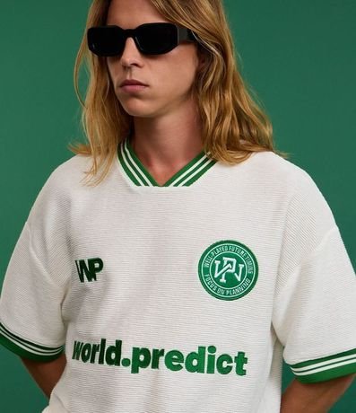 Remera Oversized Deportiva Texturizado con Patch y Bordados 5