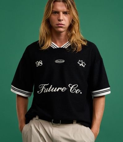 Remera Oversized Deportiva Texturizado conPatch y Bordados