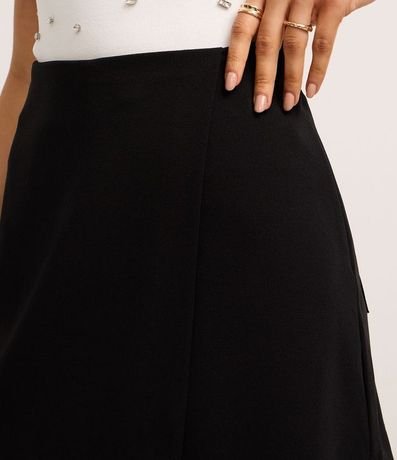 Short pollera en Crepé con traspase Sobre y Bolsos 4