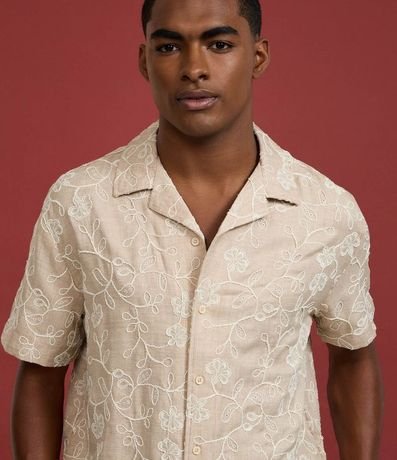 Camisa Regular  Manga Corta con Bordado Floral 3