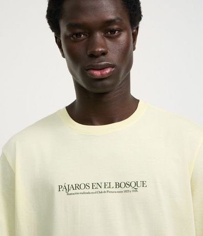 Remera Comfort en Algodón con Estampa de Paisaje y Lettering Pájaros En El Bosque 5