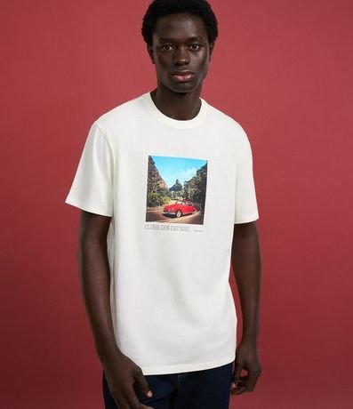 Camiseta Comfort de algodón con estampado de auto y letras Clube dos dez mais