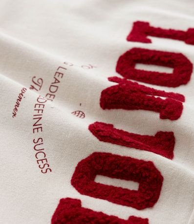Remera Infantil en Chenile con Bordado Lettering -  Talle 5 A 14 años 3