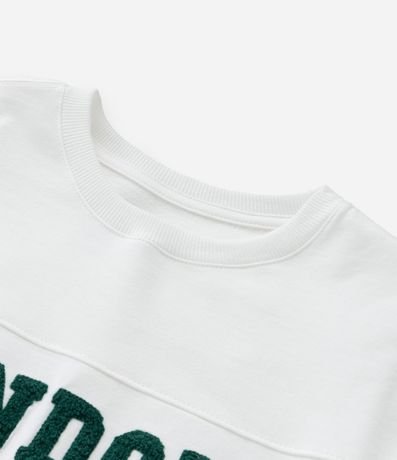 Remera Infantil en Chenile con Bordado Lettering -  Talle 5 A 14 años 5