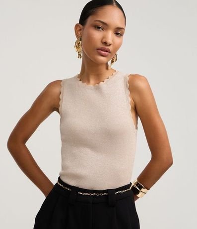 Blusa en Punto con Hilos Metalizados y Relevos en el Cuello