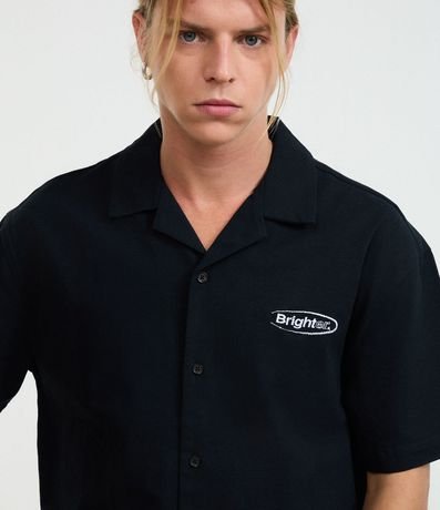 Camisa Boxy en Algodón Texturizado con Estampa Bordado Frente y Espalda 3