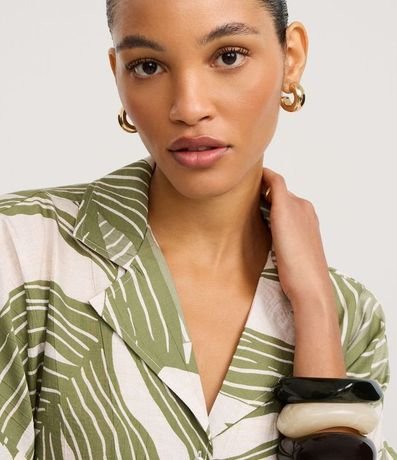 Camisa en Viscosa con Cuello Polo y Estampa Follaje 3