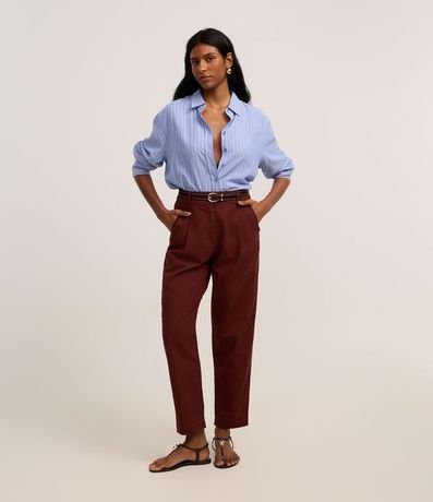 Pantalón Carrot Cintura Alta en Viscolino con Cinturón de PU