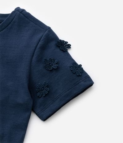 Blusa Infantil con Flores Aplicadas en la Manga - Talle 1 a 6 años 4