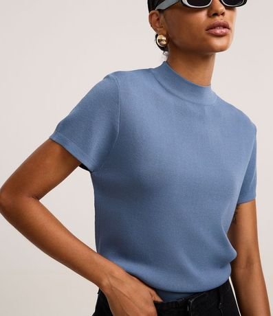 Blusa en Punto con Cuello Alto 4