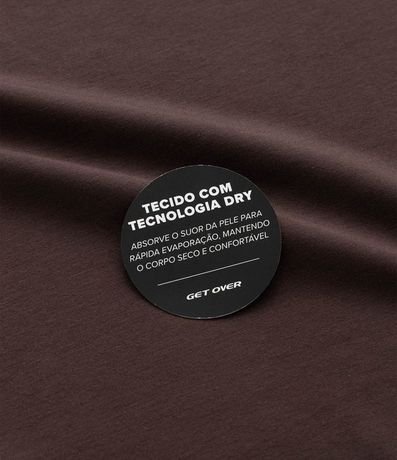 Remera Deportiva en Tecnologia Dry con Lettering 9