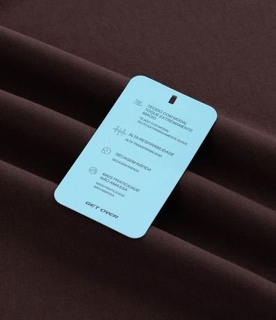 Remera Deportiva en Tecnologia Dry con Lettering 11