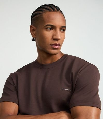 Remera Deportiva en Tecnologia Dry con Lettering 5