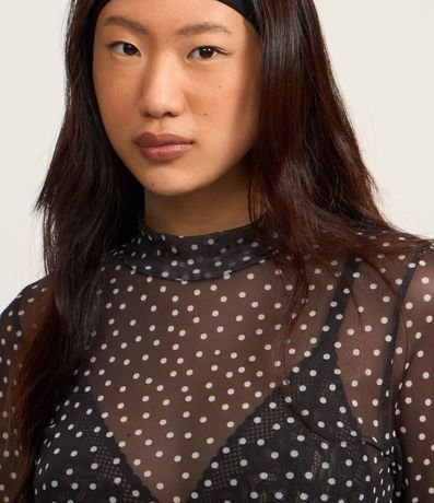 Blusa en Tule con Cuello Alto y Estampa de Lunares 3