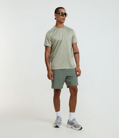 Bermuda Tecnológica con Estampa Reflectiva Lateral