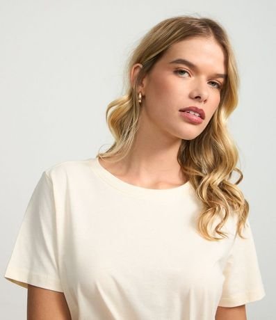 Blusa Alargada Básica en Algodón con Cuello Redondo y Manga Corta 2