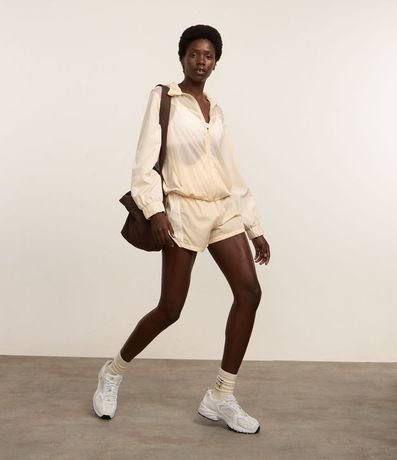 Campera Rompevientos Deportiva con Hilo Reflectante 5