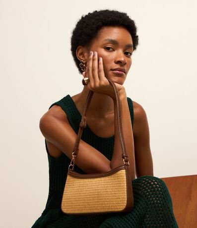 Cartera Boho Baguette con Efecto Paja y Asa Ajustable