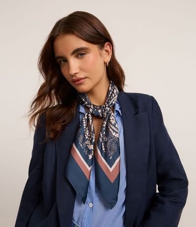 Pañuelo Rectangular en Satén con Estampa Paisley