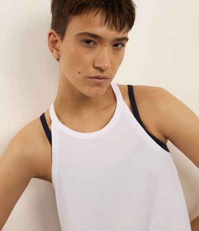 Musculosa Deportiva en Microfibra con Breteles Finos 3