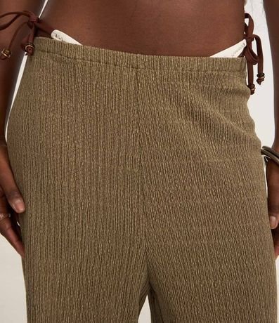 Pantalón Wide Texturizada con Cintura Elástica 4