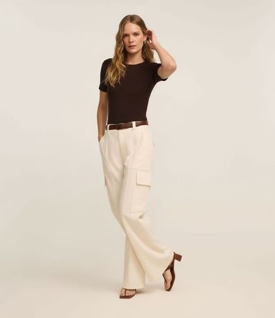 Blusa Básica Ajustada en Rib con Cuello Redondo 4