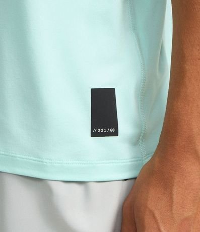 Remera Deportiva con Etiqueta na Barra y Manga corta 4