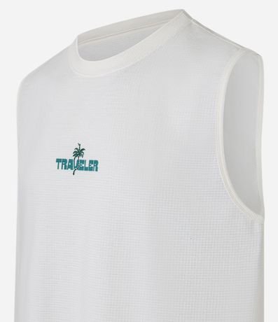 Musculosa Comfort en Algodón con Textura y Estampa Lettering Palmeras 6