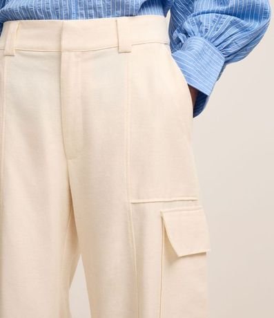 Pantalón Wide Leg en Sarga Sastrería con Bolsillo Cargo 4