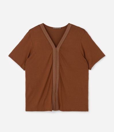 Blusa en Viscocrepe con Escote V en Retilínea Curve & Plus Size 4