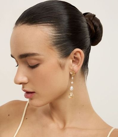 Caravana Hilo con Perla y Colgante de Caracol en Baño Dorado