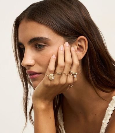 Kit 06 Anillos en Metal con Textura y Detalle en Perla y Caracol