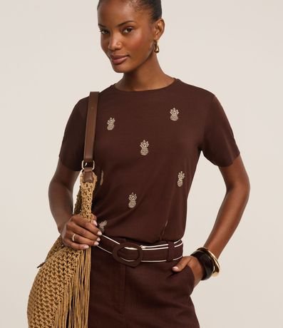 Blusa en Viscosa con Bordados de Piñas 2