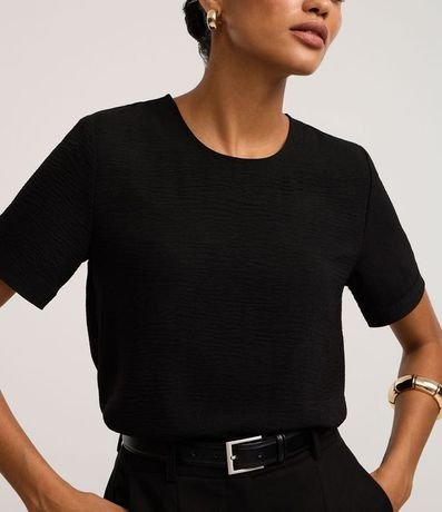 Blusa con Aberturas y Detalles de Pespuntes 4