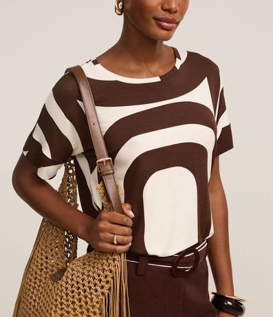 Blusa en Viscosa con Manga Recortada y Estampado Geométrico 4