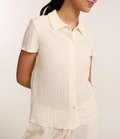 Camisa Texturizada en Cambraia con Frufru en la Manga 4