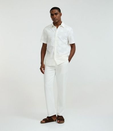 Camisa Comfort en Algodón con Estampa Bordada de Flores 4