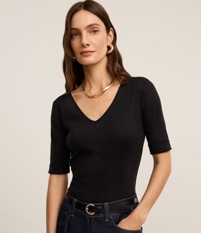 Blusa en Rib con Escote V y Manga Dobrada