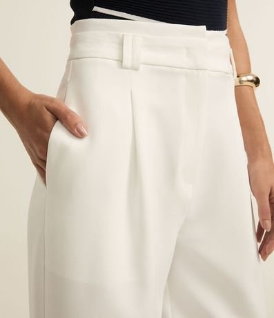 Pantalón Pantalona en Sastrería con Trabillas en la Cintura 4