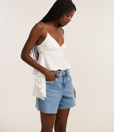 Short en Jeans con Tachuelas y Bajo Cortada 2