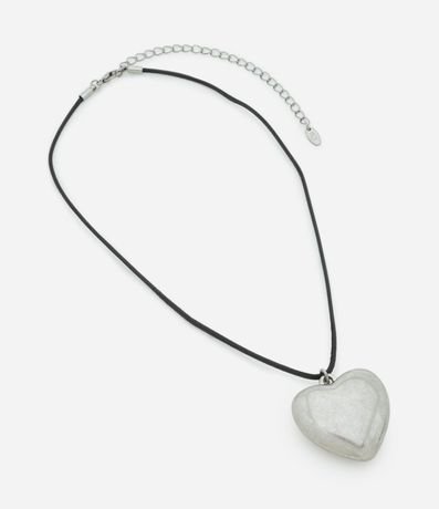 Collar Corto con Cordón Encerrado y Colgante de Corazón Escovado 3